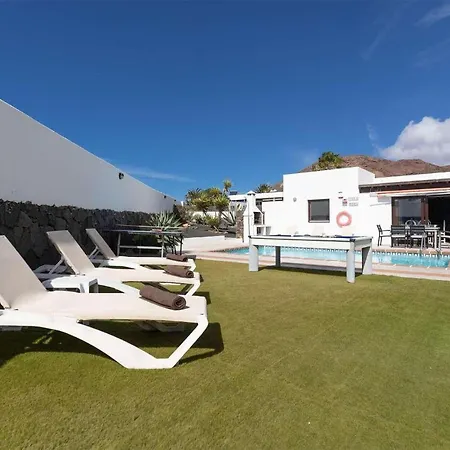 Atardecer Holiday home *